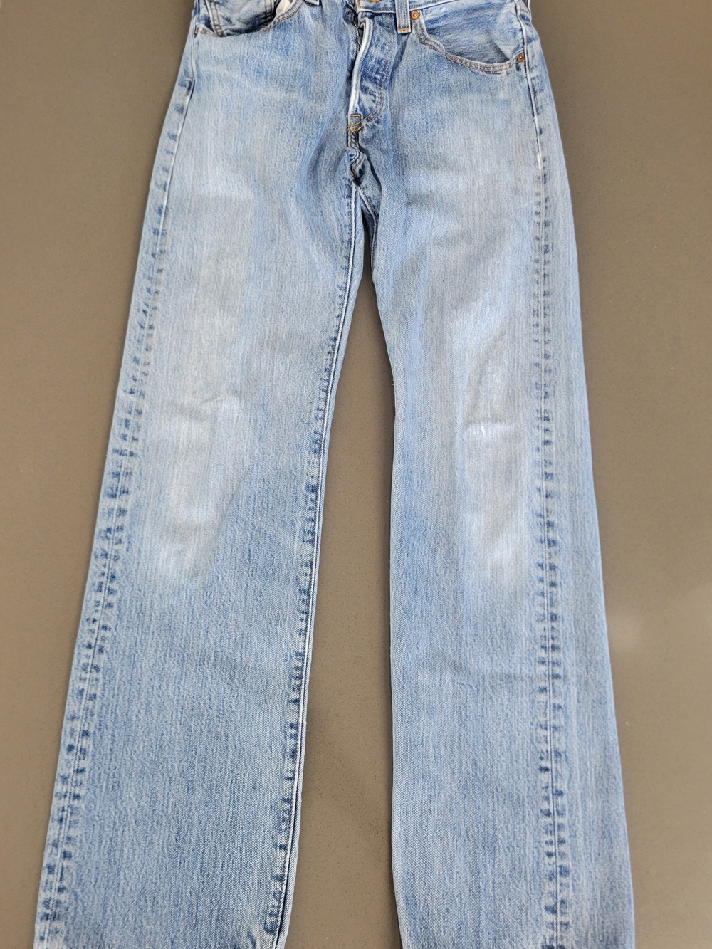 Vintage Levi's 501 Original Straight Leg Jeans – Light Wash (31 x 34)